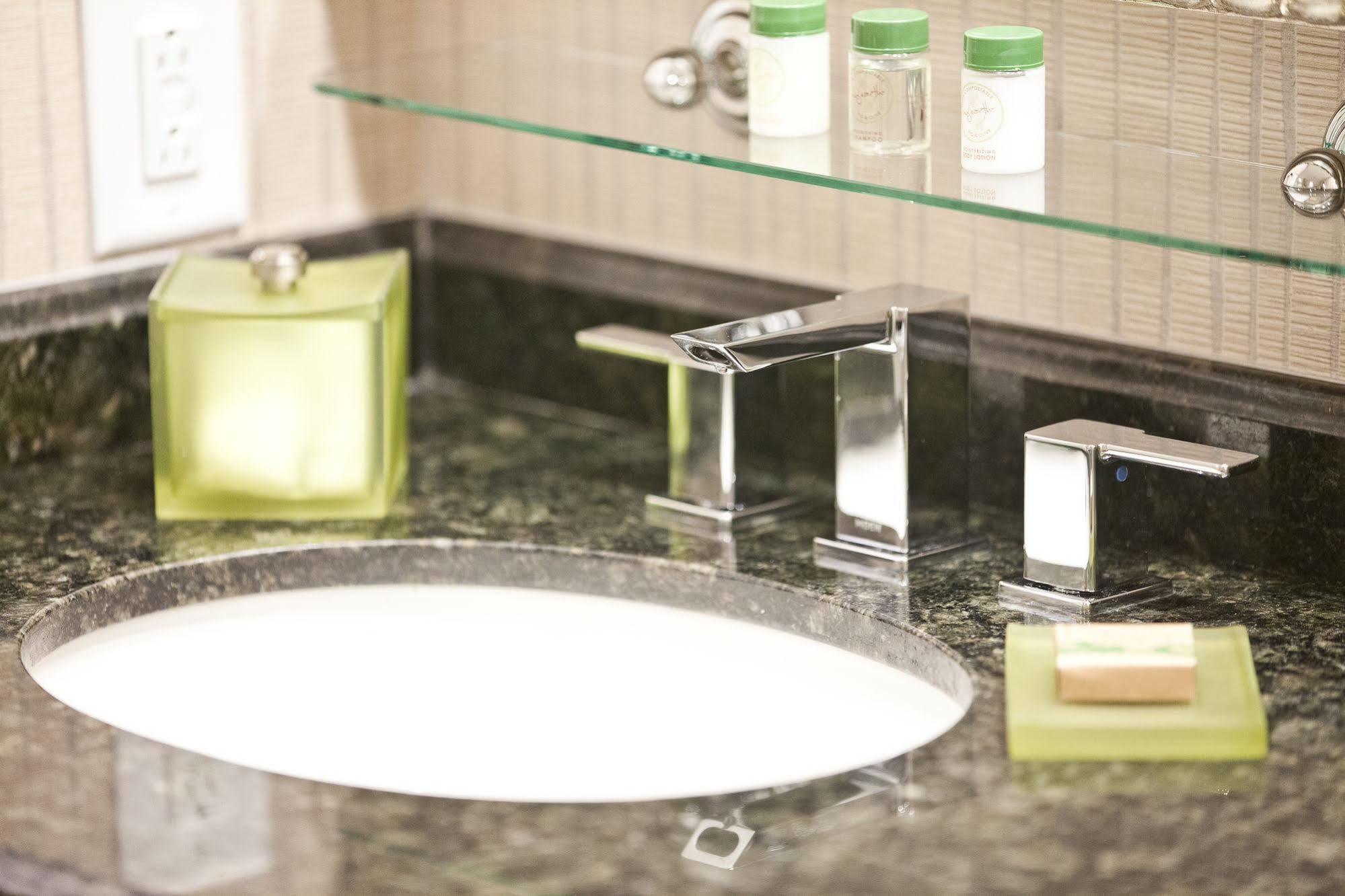 Town & Country Inn And Suites Charleston Luaran gambar