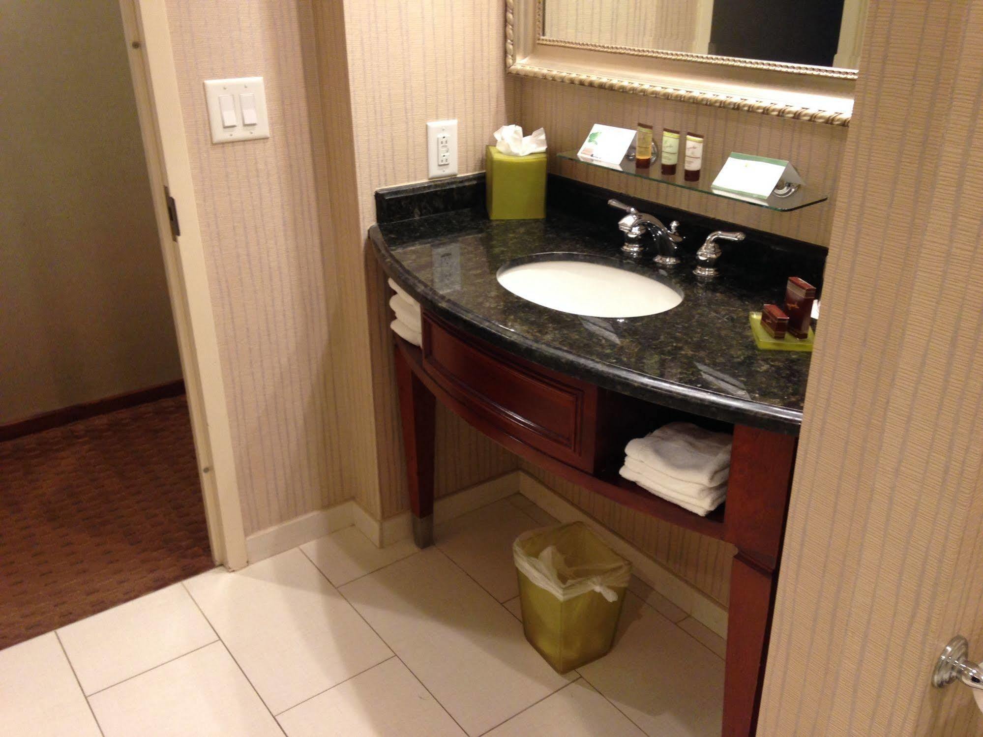 Town & Country Inn And Suites Charleston Luaran gambar